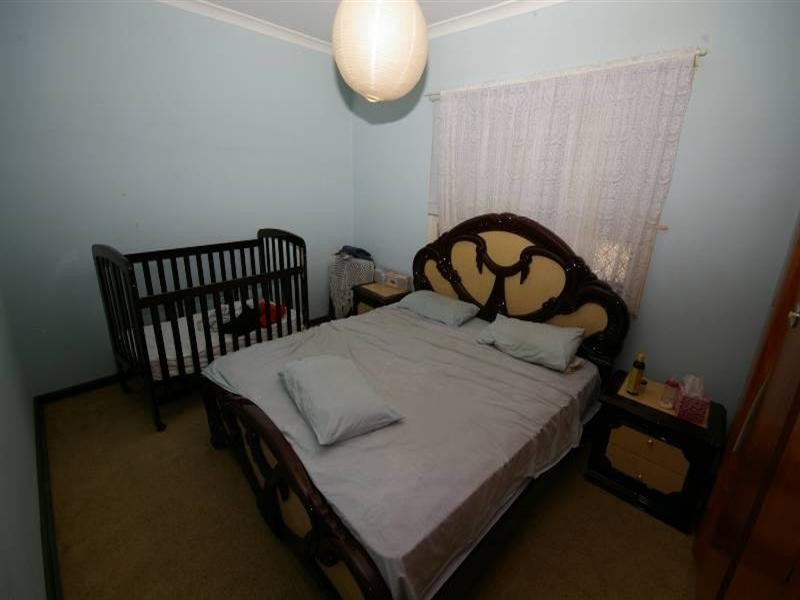 10 Fernhurst Crescent, Balga WA 6061