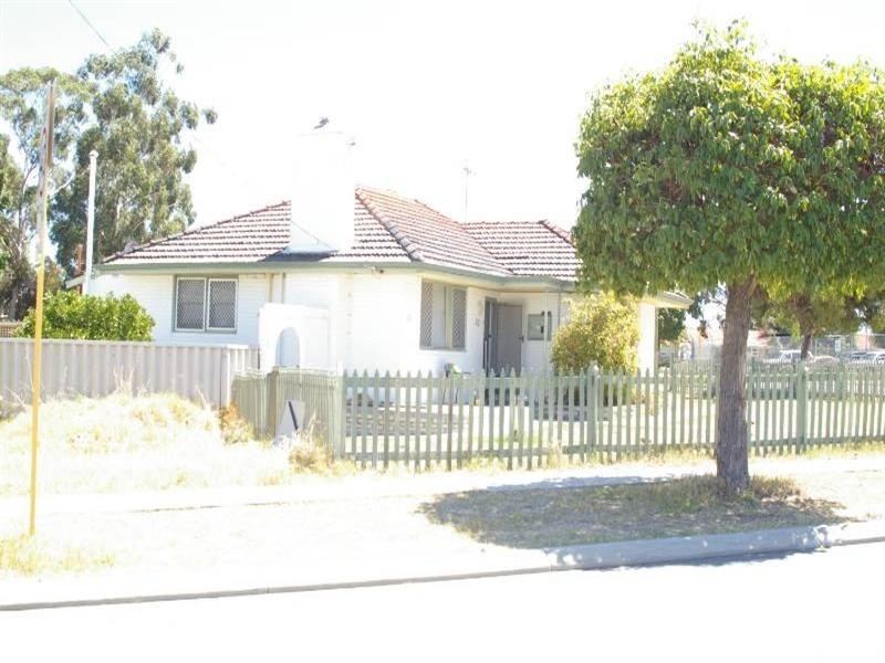 10 Fernhurst Crescent, Balga WA 6061