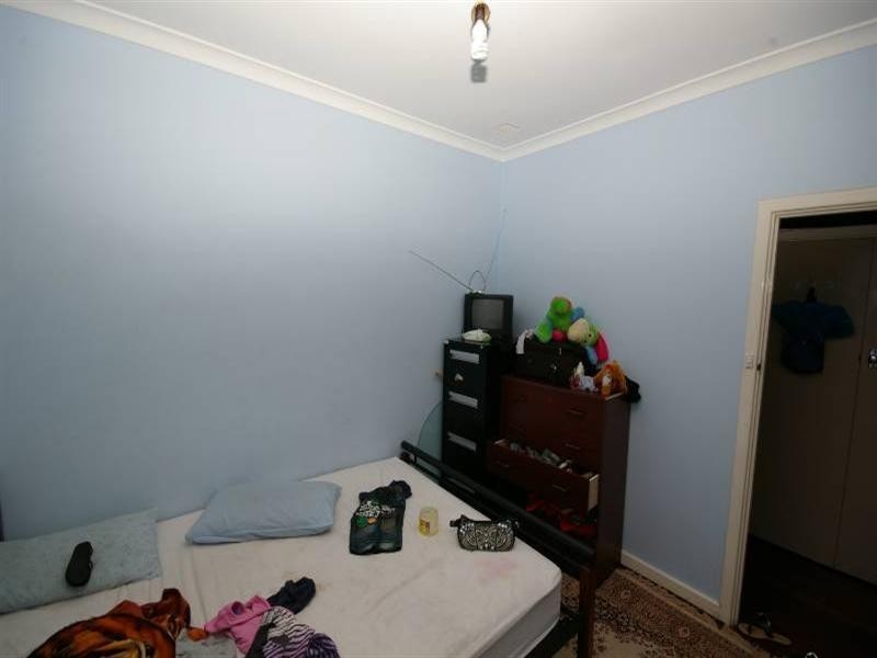 10 Fernhurst Crescent, Balga WA 6061