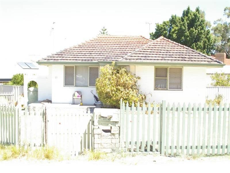 10 Fernhurst Crescent, Balga WA 6061