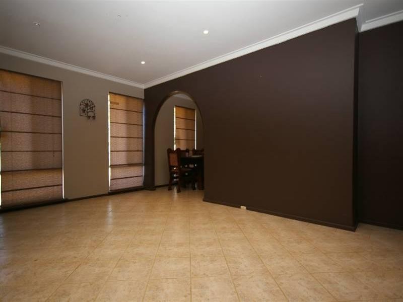 39 Amberton Avenue, Girrawheen WA 6064