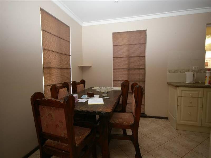 39 Amberton Avenue, Girrawheen WA 6064