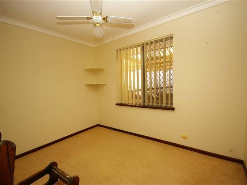 39 Amberton Avenue, Girrawheen WA 6064