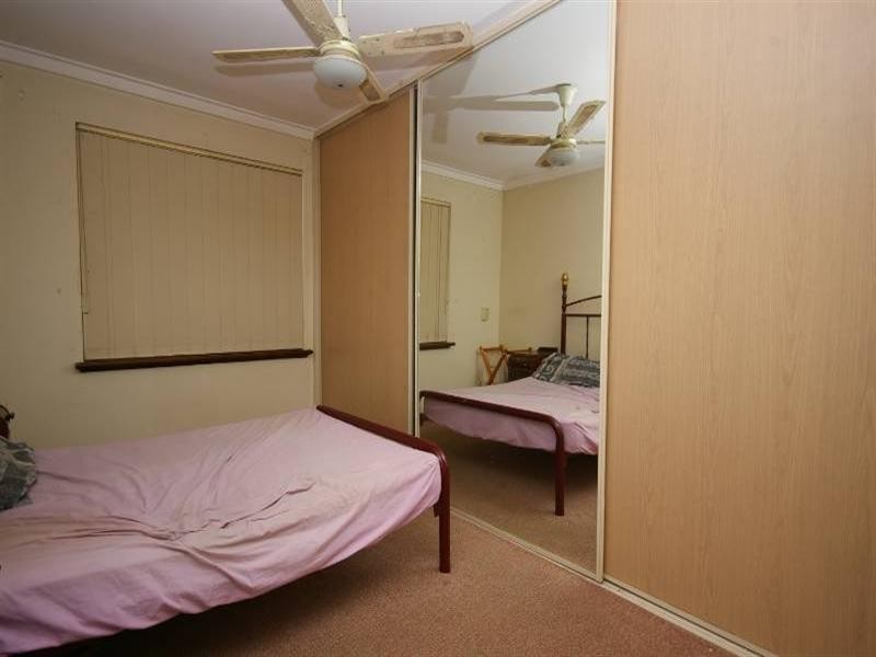 39 Amberton Avenue, Girrawheen WA 6064