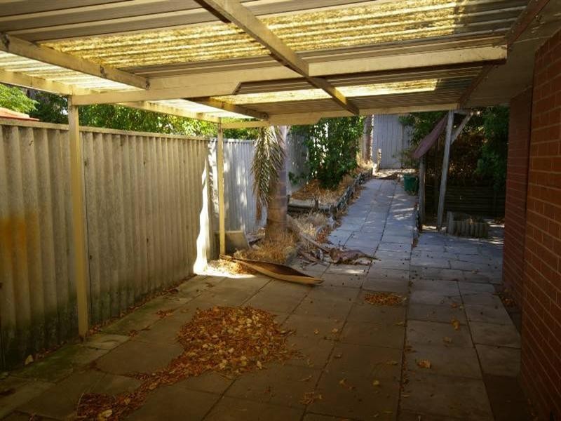 39 Amberton Avenue, Girrawheen WA 6064