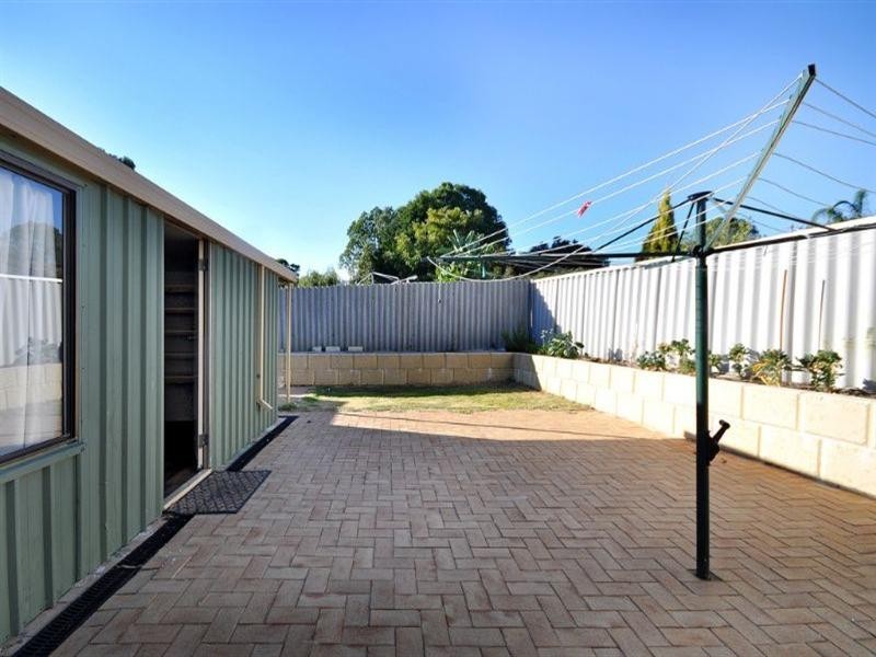 23 Burnham Way, Girrawheen WA 6064
