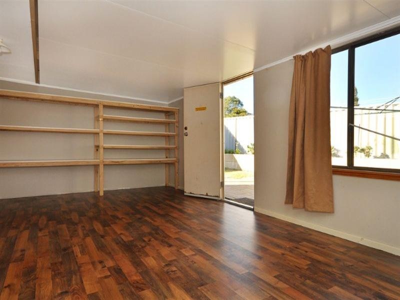 23 Burnham Way, Girrawheen WA 6064