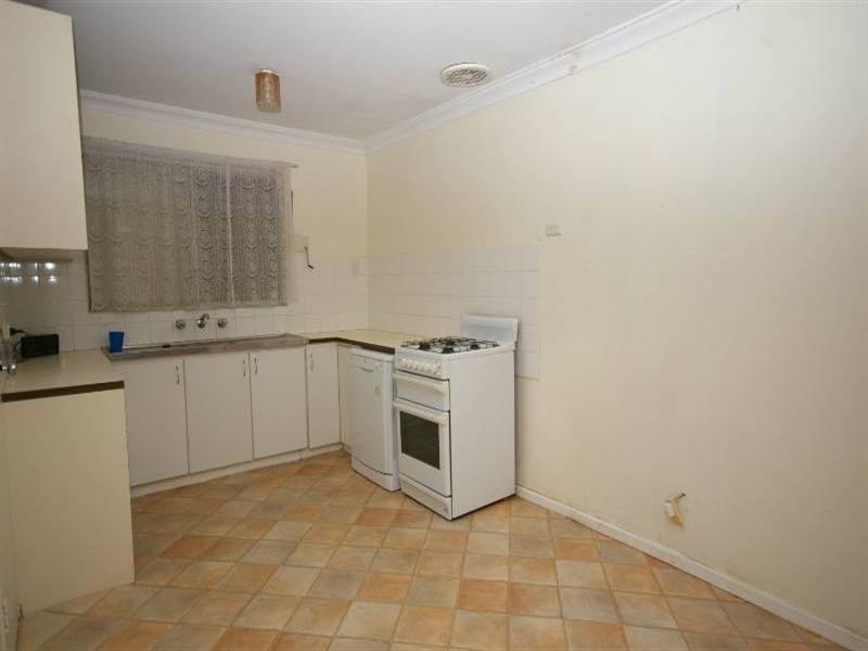 4 Chataway Road, Girrawheen WA 6064