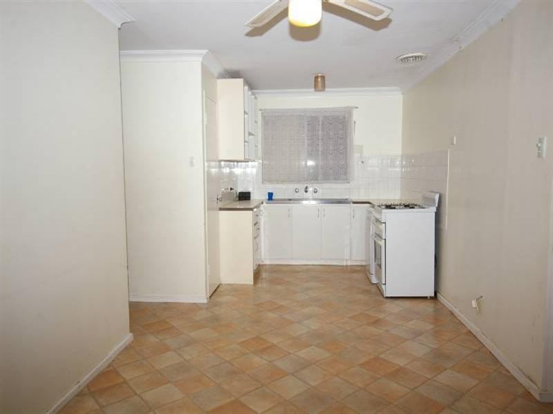 4 Chataway Road, Girrawheen WA 6064