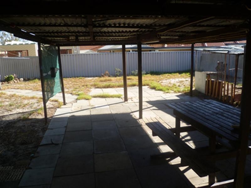 39 Robertsbridge Road, Nollamara WA 6061
