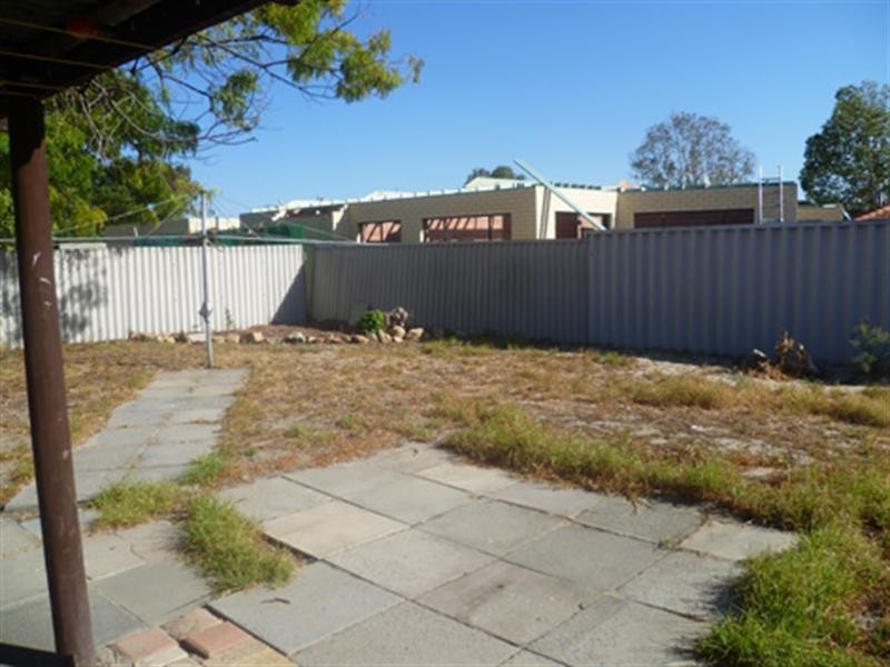 39 Robertsbridge Road, Nollamara WA 6061
