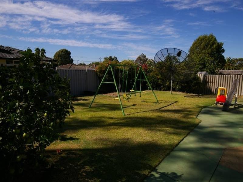 45 Bendix Way, Girrawheen WA 6064