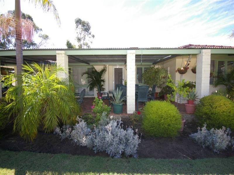 45 Bendix Way, Girrawheen WA 6064