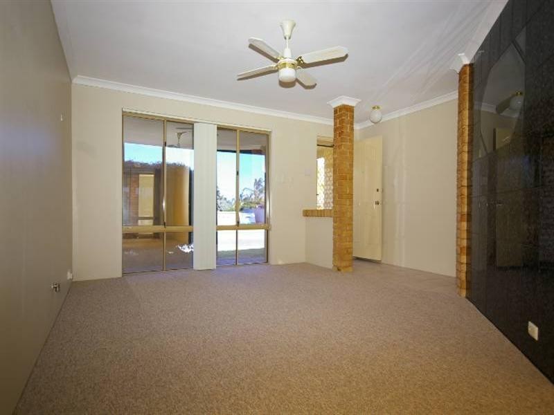 11 Farnell Place, Alexander Heights WA 6064