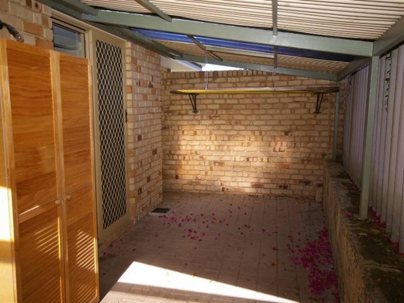 11 Farnell Place, Alexander Heights WA 6064