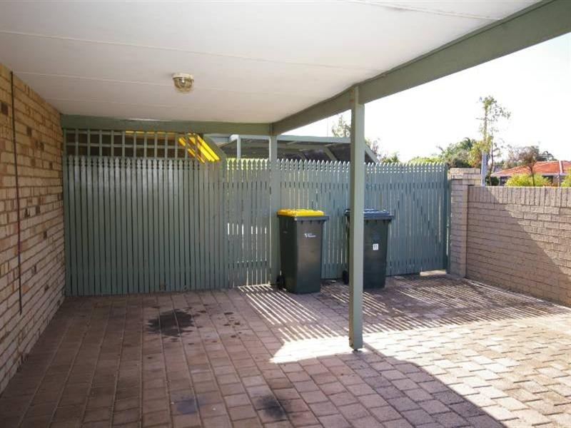 11 Farnell Place, Alexander Heights WA 6064