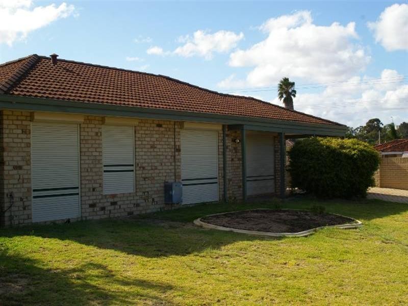 11 Farnell Place, Alexander Heights WA 6064