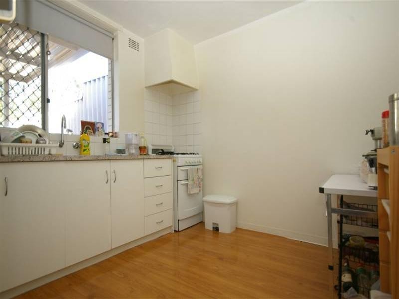 16f Wardlow Way, Balga WA 6061