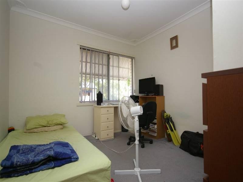 16f Wardlow Way, Balga WA 6061