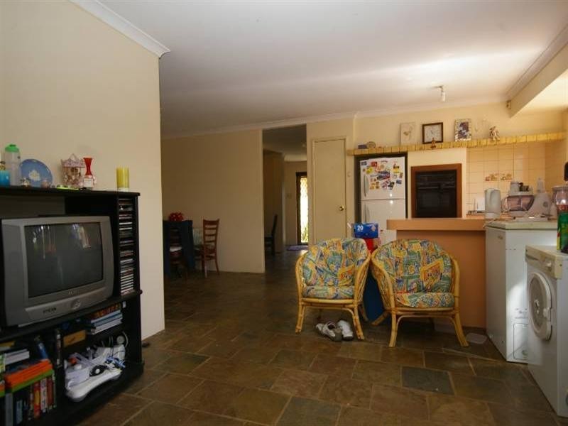 6 Polyantha Gardens, Mirrabooka WA 6061