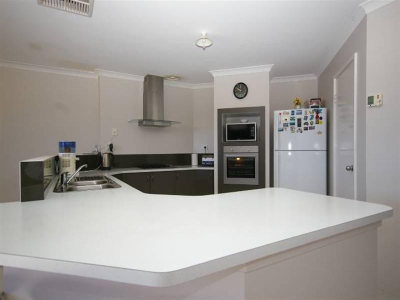 14 Driftwood Way, Beechboro WA 6063