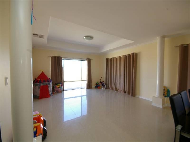 67 Oakhill Heights, Ellenbrook WA 6069