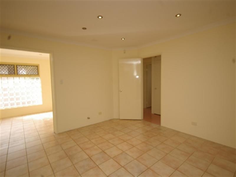 6 Menmuir Place, Bayswater WA 6053