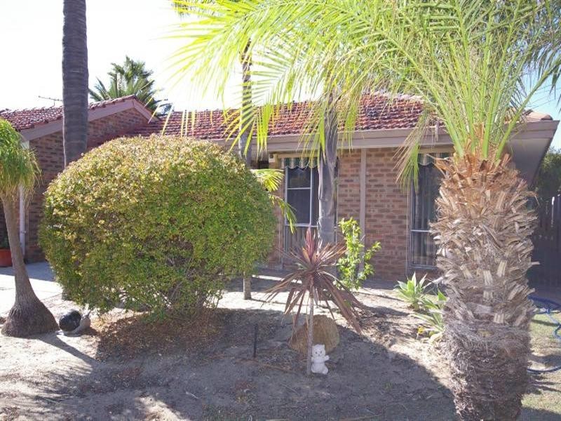 6b Caroline Green, Marangaroo WA 6064