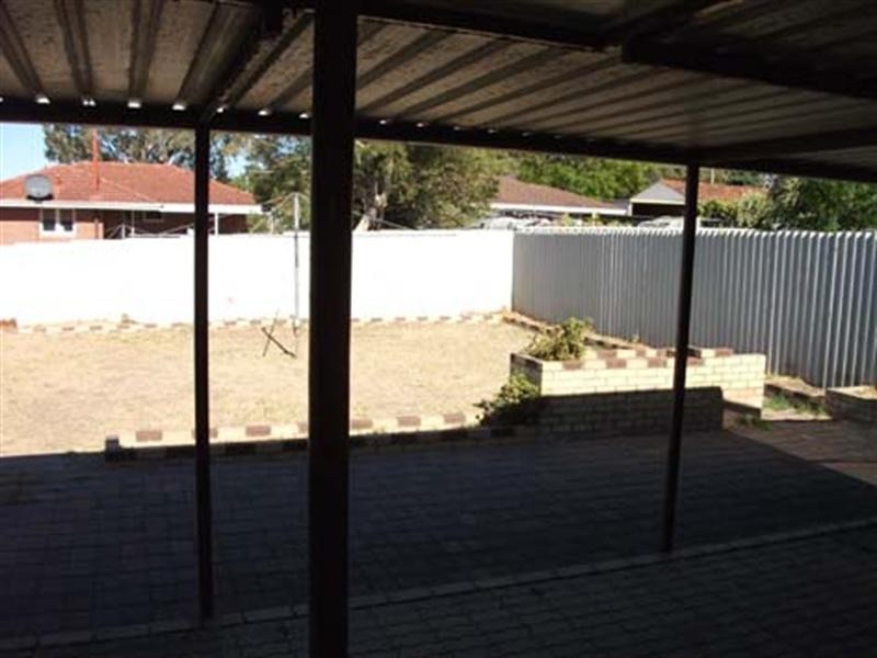 55 Hainsworth Avenue, Girrawheen WA 6064