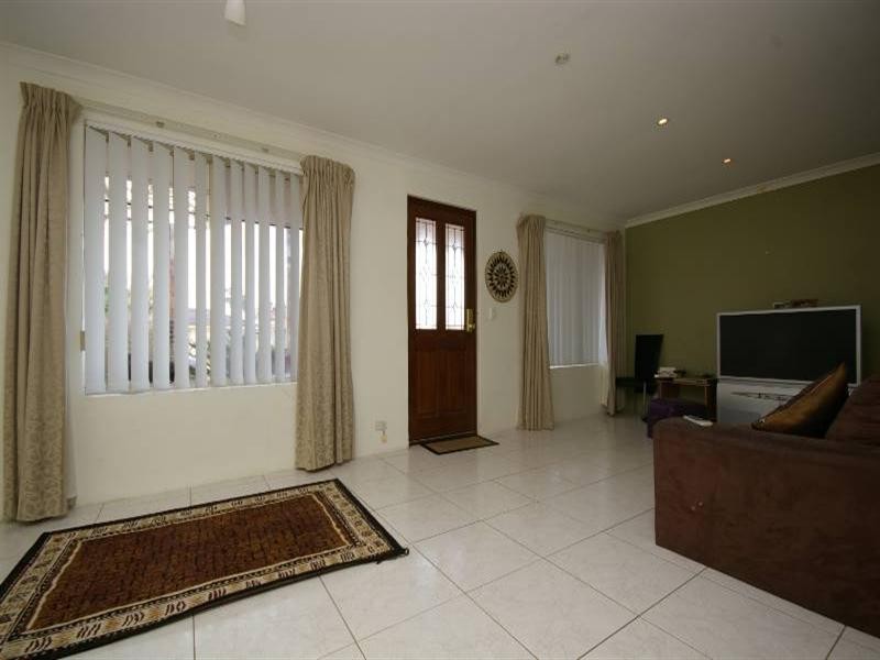 17 Redgate Court, Kiara WA 6054