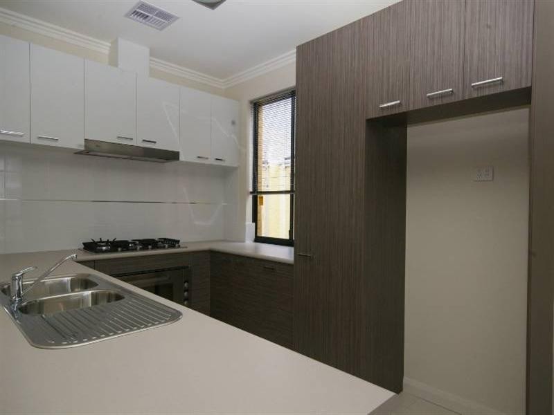 6 Turkich Place, Aveley WA 6069