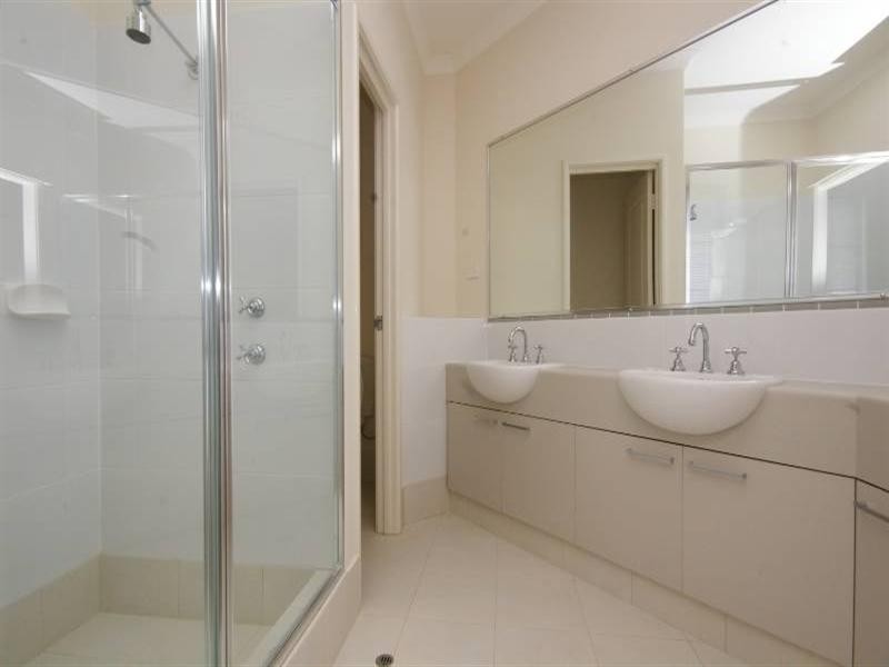 6 Turkich Place, Aveley WA 6069