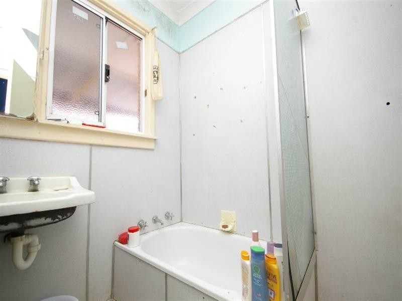 127 Culloton Crescent, Balga WA 6061