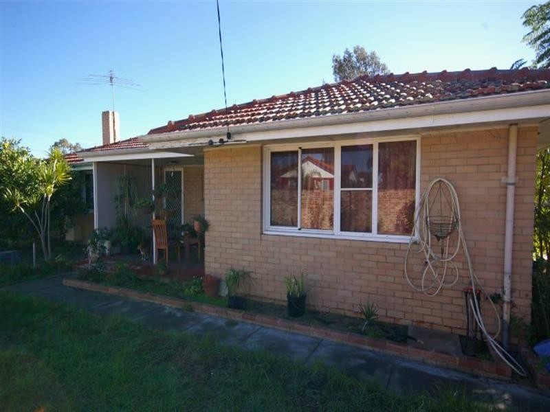 127 Culloton Crescent, Balga WA 6061