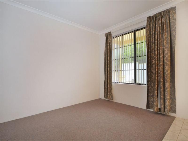 7b Robertsbridge Road, Nollamara WA 6061