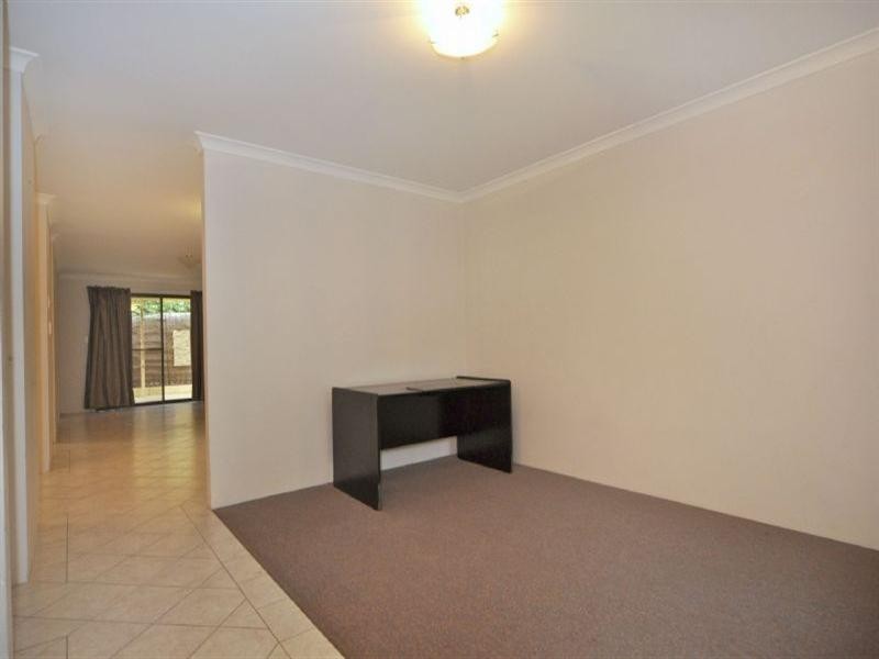 7b Robertsbridge Road, Nollamara WA 6061