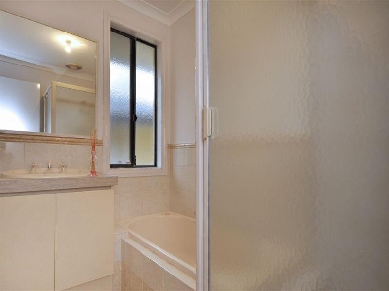 7b Robertsbridge Road, Nollamara WA 6061