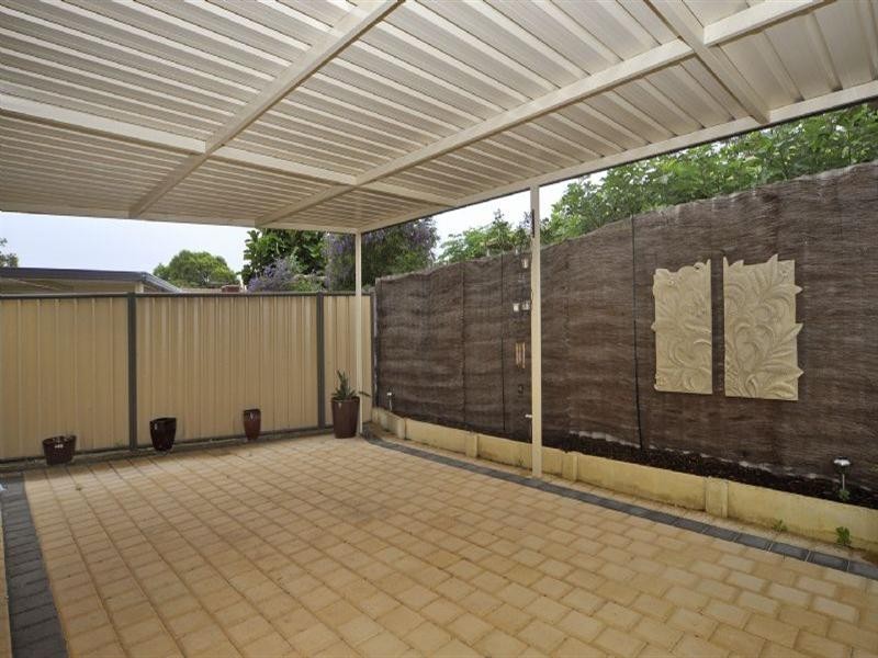 7b Robertsbridge Road, Nollamara WA 6061