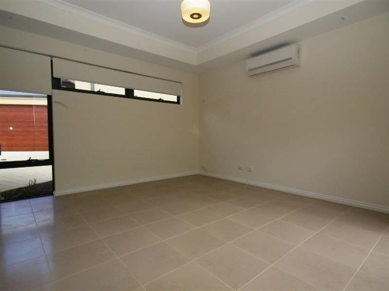 17c Coolham Way, Balga WA 6061