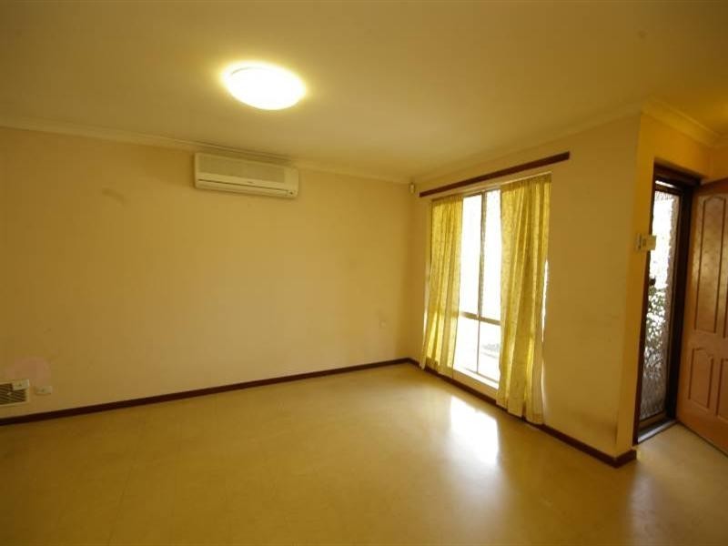 15 Lambourne Retreat, Mirrabooka WA 6061