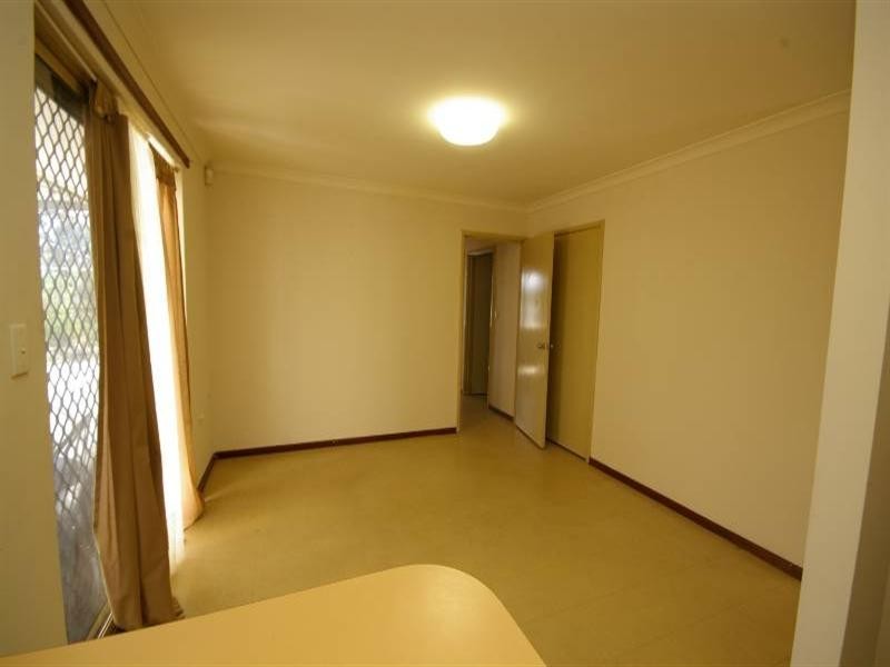 15 Lambourne Retreat, Mirrabooka WA 6061