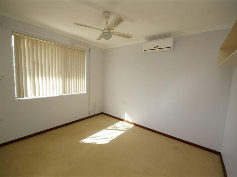 15 Lambourne Retreat, Mirrabooka WA 6061