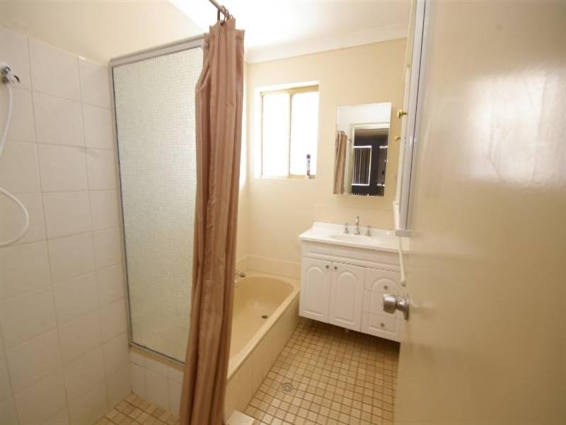 15 Lambourne Retreat, Mirrabooka WA 6061