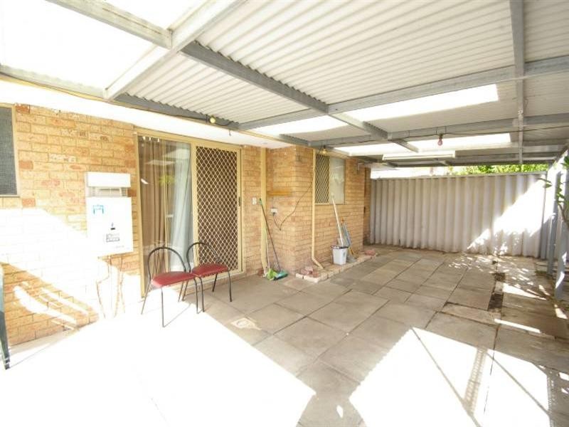 15 Lambourne Retreat, Mirrabooka WA 6061