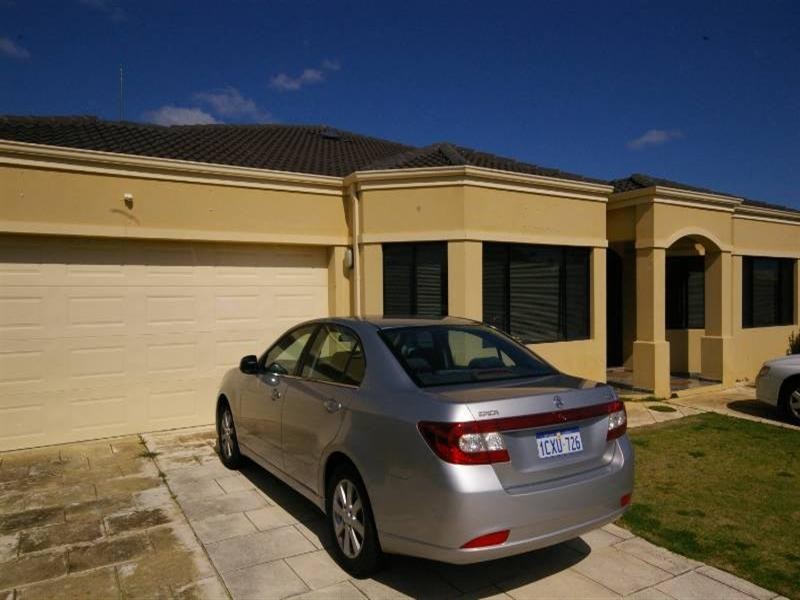 4 Zeus Avenue, Madeley WA 6065