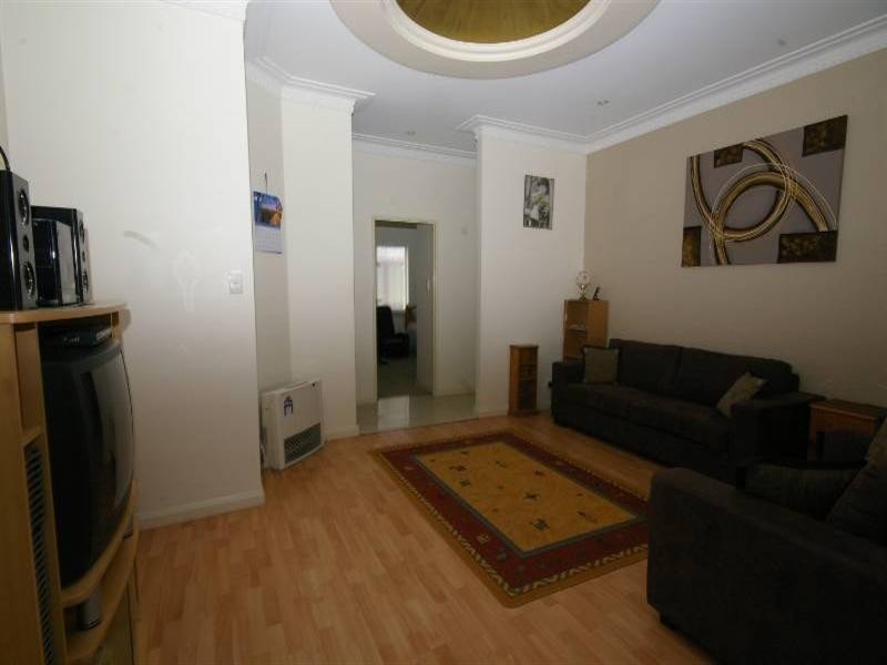 4 Zeus Avenue, Madeley WA 6065