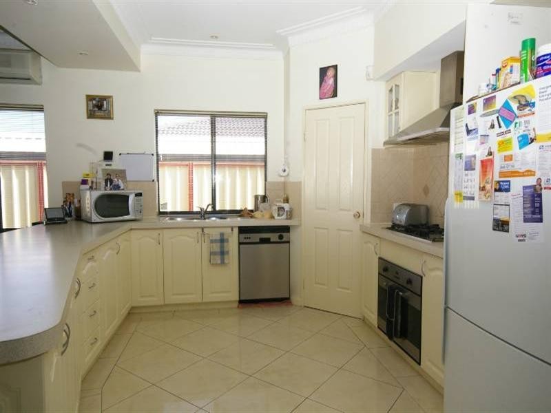 4 Zeus Avenue, Madeley WA 6065