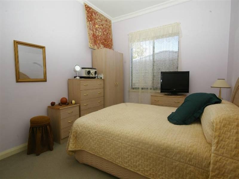 4 Zeus Avenue, Madeley WA 6065