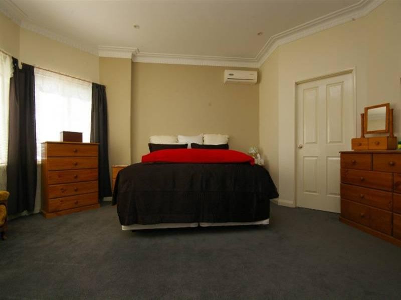 4 Zeus Avenue, Madeley WA 6065