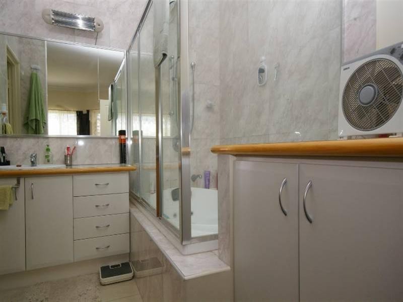 4 Zeus Avenue, Madeley WA 6065